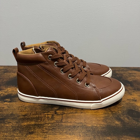 CAT & JACK Youth Florian Side Zip Sneakers Size 4 - Picture 2 of 7